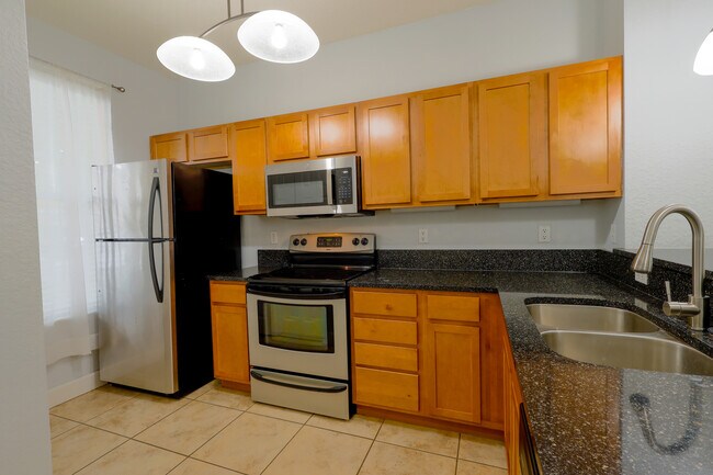 Building Photo - 2508 SW 35th Pl