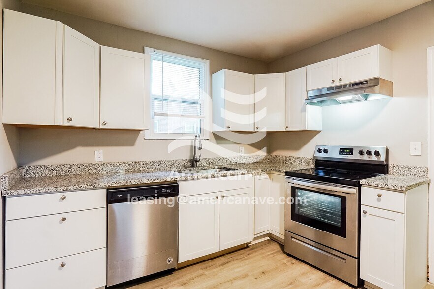 Building Photo - 3518 Wilmington Rd