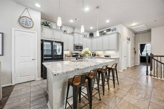 Building Photo - 12419 Alora Bluff Trail