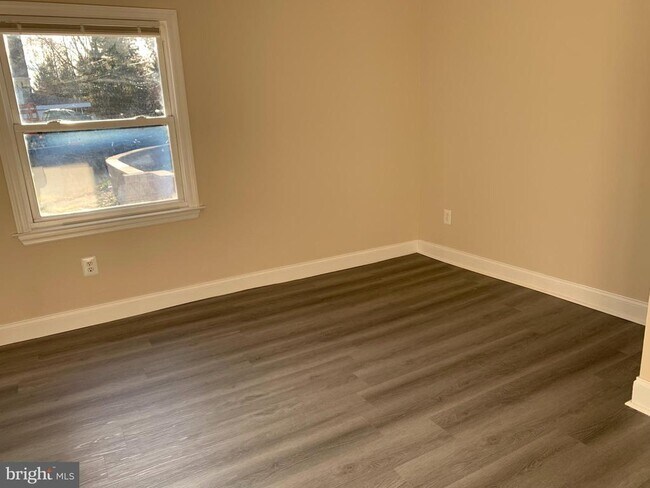 Building Photo - 431 Avenue A