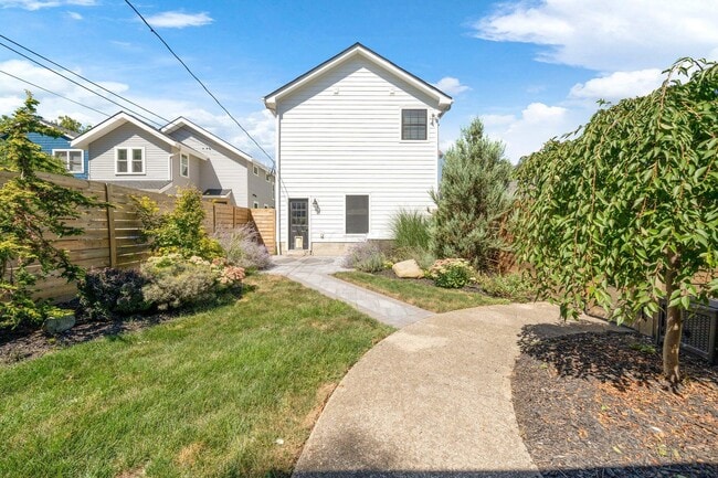 Building Photo - 1333 Mulford Rd