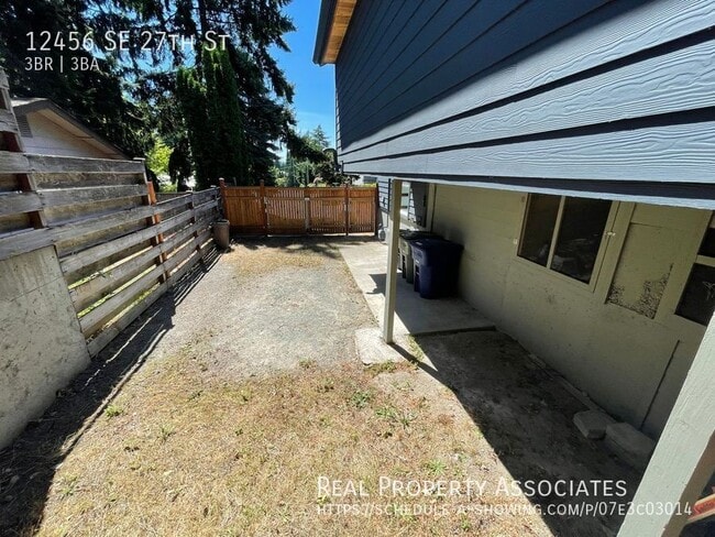 Building Photo - 12456 SE 27th St