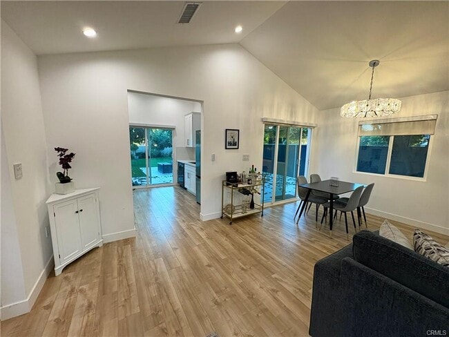 Building Photo - 502 N Avon St