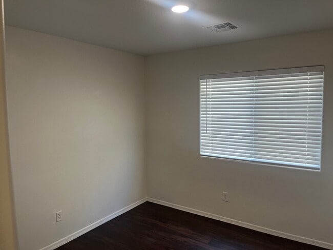 Building Photo - 25524 W Williams St