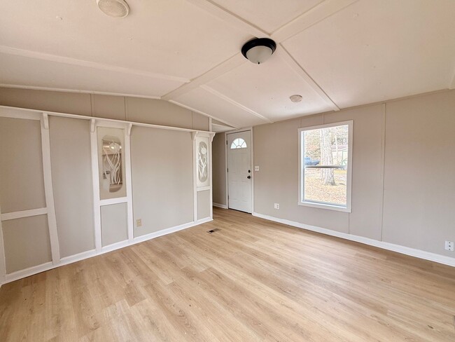 Building Photo - Open Concept 2 Bed, 2 Bath home FOR RENT in Laurel Lakes, NJ $1500