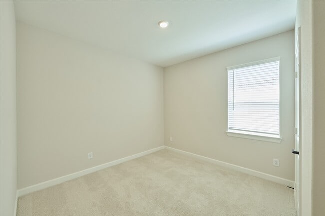 Building Photo - 21554 Bluebonnet Bay Dr