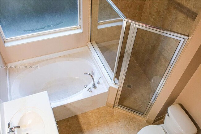 Building Photo - 3488 NE 1st St