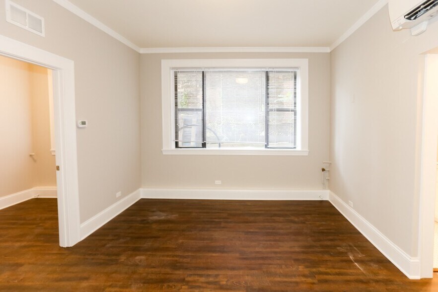 Building Photo - 817 W Lakeside Pl