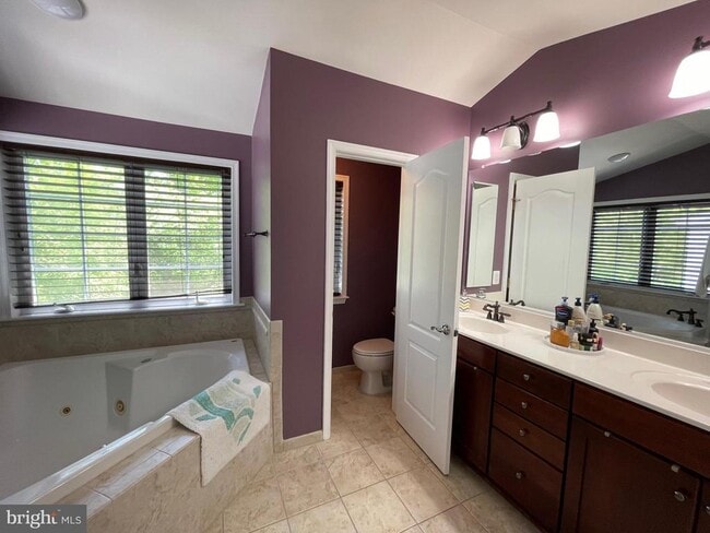 Building Photo - 22098 Avonworth Square