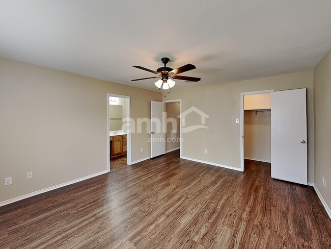 Building Photo - 1227 Deerhound Pl