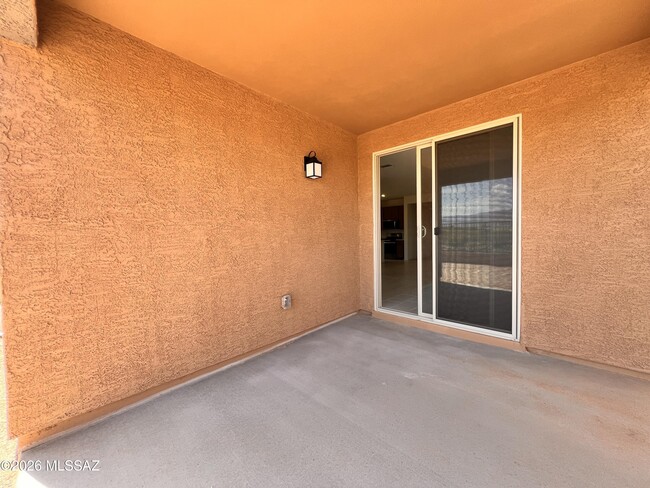Building Photo - 10004 E Lebaron Dr