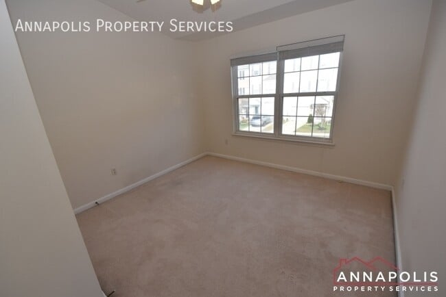 Building Photo - 2530 Running Wolf Trl