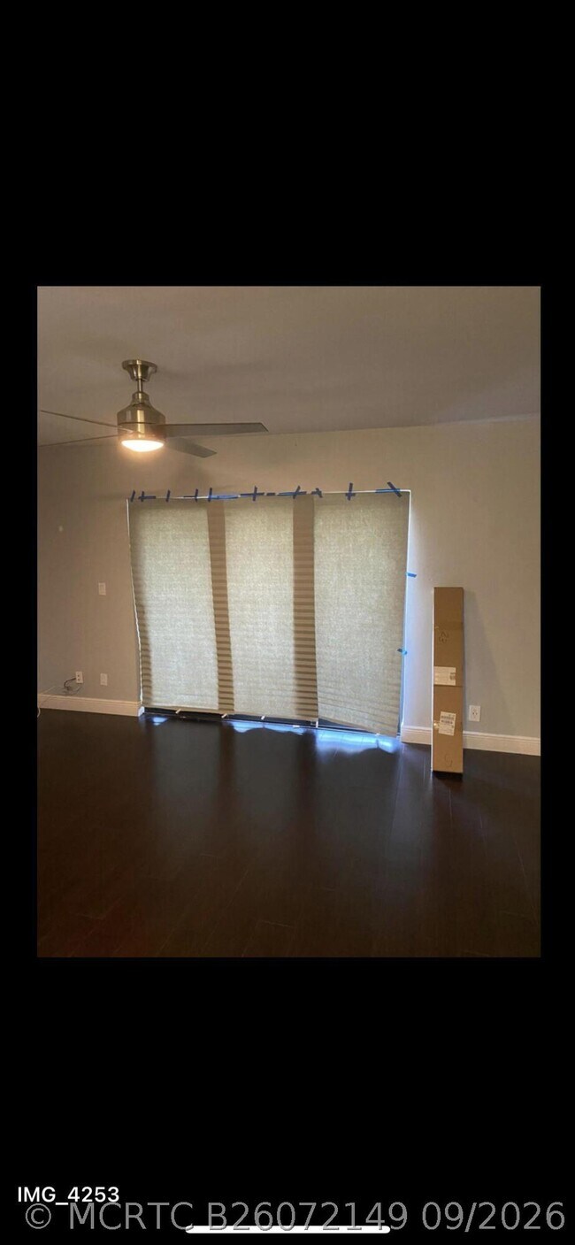 Building Photo - 6557 Racquet Club Dr