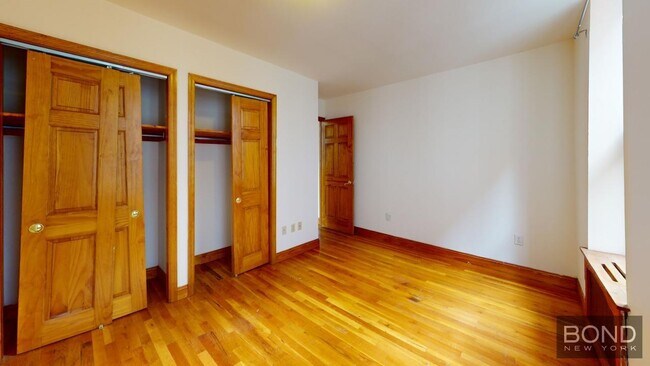 Building Photo - 244 W 109th St