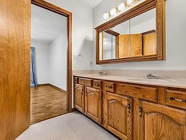 Building Photo - 428 Grand Ridge Dr