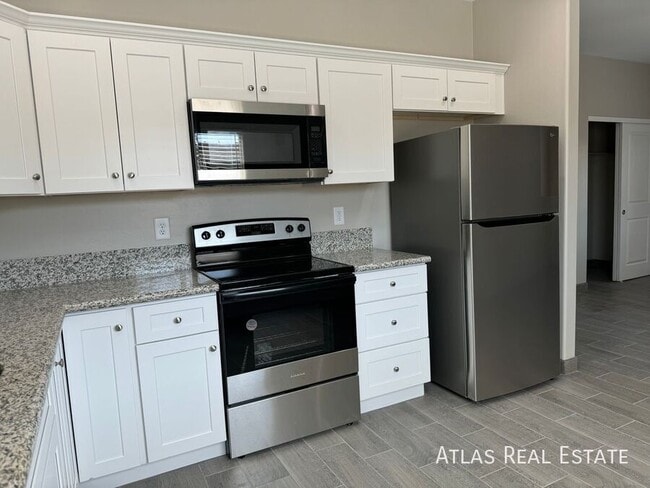 Building Photo - 802 E 35th St