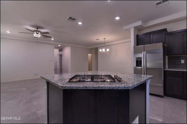 Building Photo - 12844 Giovanni Grajeda Ave