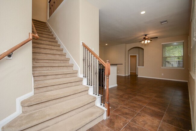 Building Photo - 22 Cheswood Manor Drive
