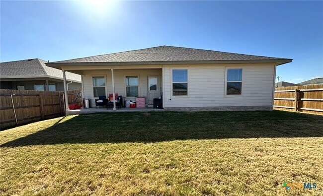 Building Photo - 1201 Lindsey Dr