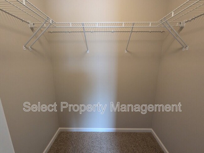 Building Photo - 3902 Stanton Hall Pkwy