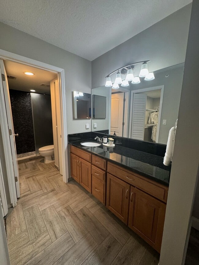 Building Photo - 300 Scotia Dr