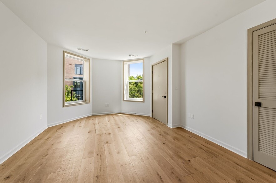 Building Photo - 1741 Park Ave