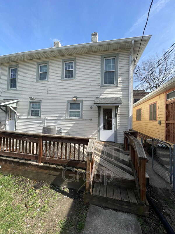 Building Photo - 324 N Linwood Ave