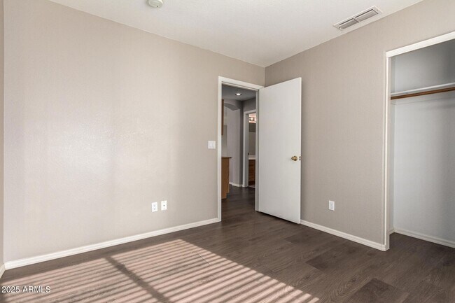 Building Photo - 21629 N 79th Dr