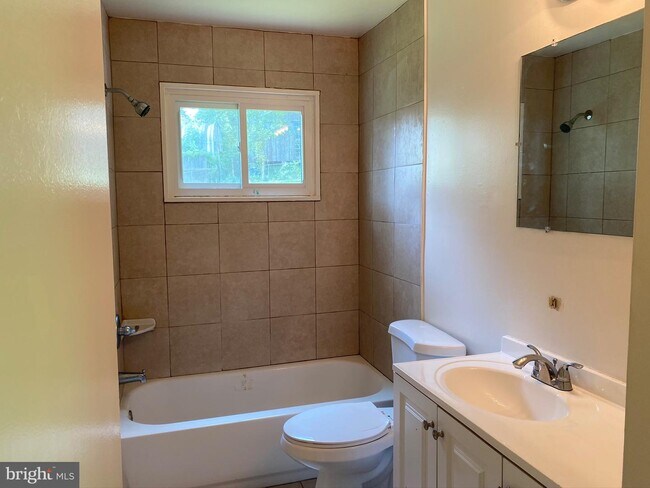 Building Photo - 4308 Ferrara Dr