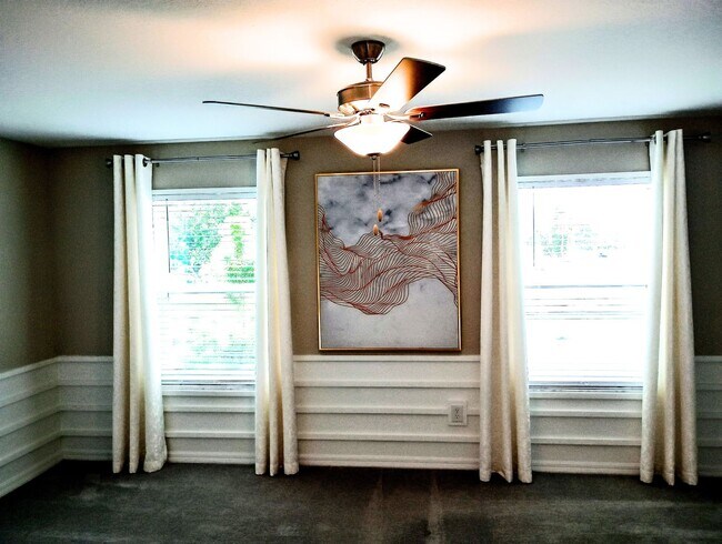 Building Photo - Townhouse in Land O' Lakes - The Townes at Lake Thomas