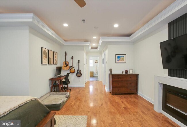 Building Photo - 1715 N Howard St