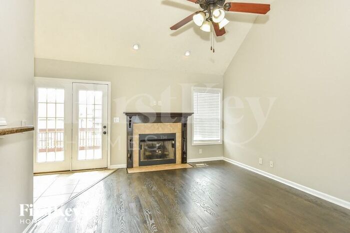 Building Photo - 3489 Sikorsky Ln