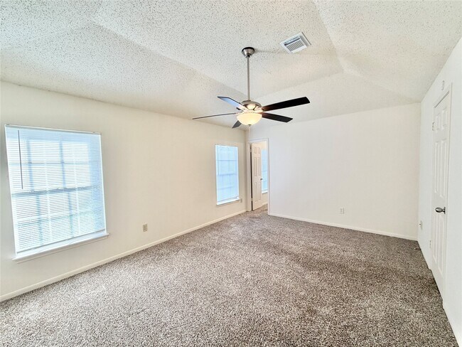 Building Photo - 17210 Colony Creek Dr