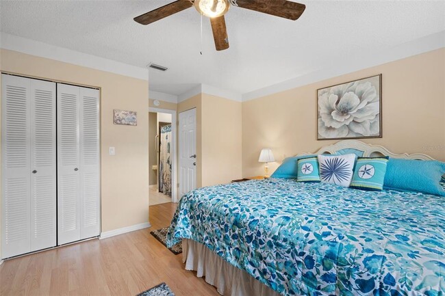 Building Photo - 301 Faircross Cir