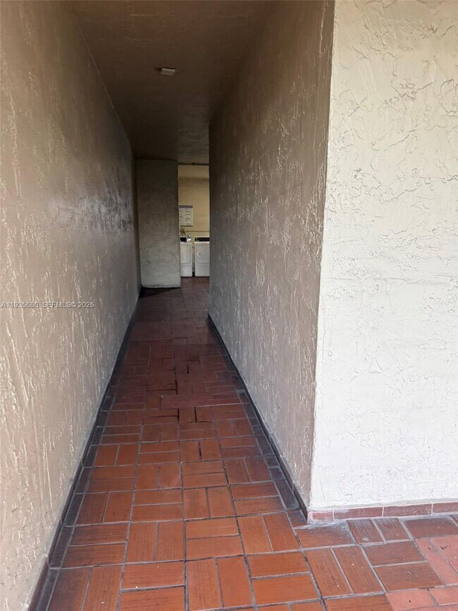 Building Photo - 6070 W 18th Ave