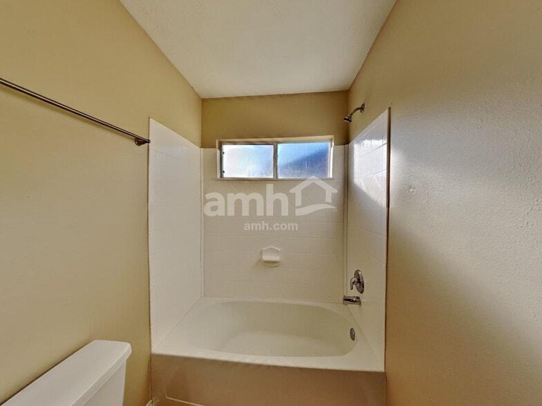 Building Photo - 4418 Sprangletop Ave