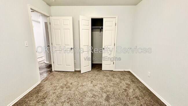 Building Photo - 1423 NW 98th St