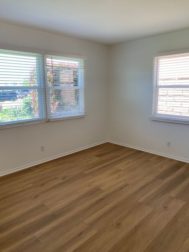 Building Photo - Great Neighborhood, 3 Bedroom Home for Rent