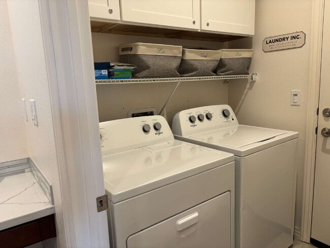 Building Photo - Scenic Views, Furniture optional, 3-Bedroom/2-Story Home Available for a 1 year or more lease term