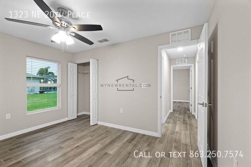 Building Photo - 1323 NE 20th Pl