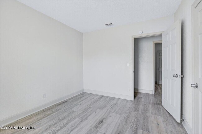 Building Photo - 845 Ontario St