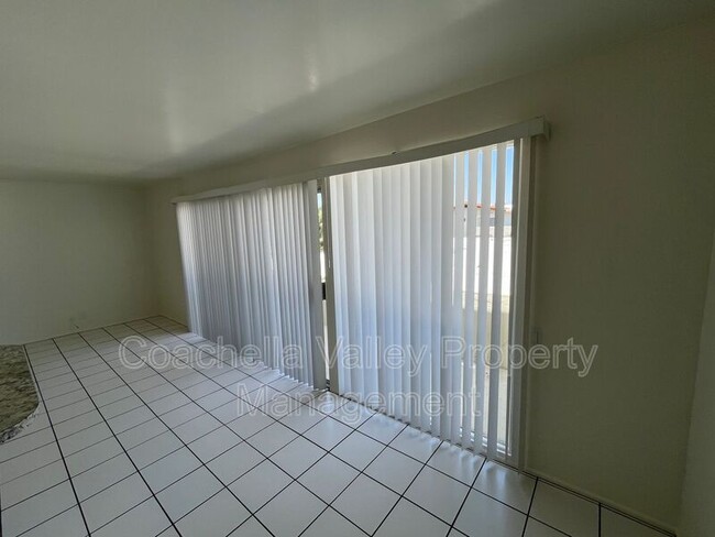 Building Photo - 550 El Cielo Rd