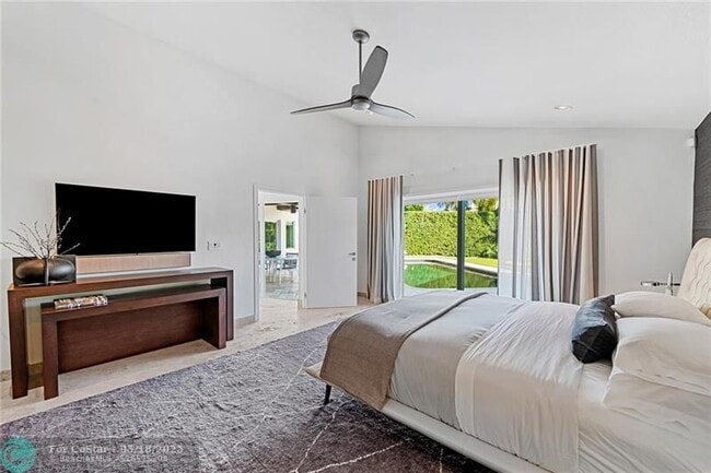 Building Photo - 2416 Bayview Dr