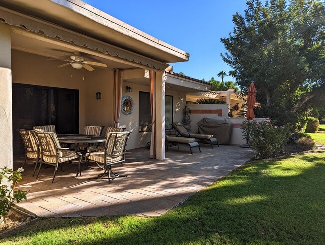 Building Photo - 78505 Vista Del Fuente