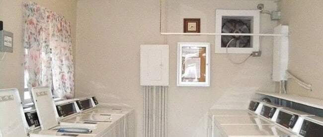 Building Photo - 1500 Virginia Ave