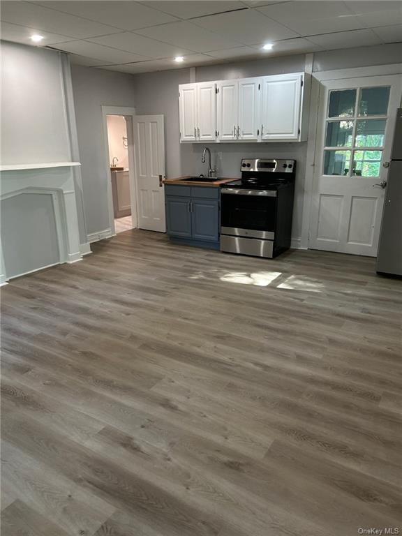 Building Photo - 165 S Cross Rd