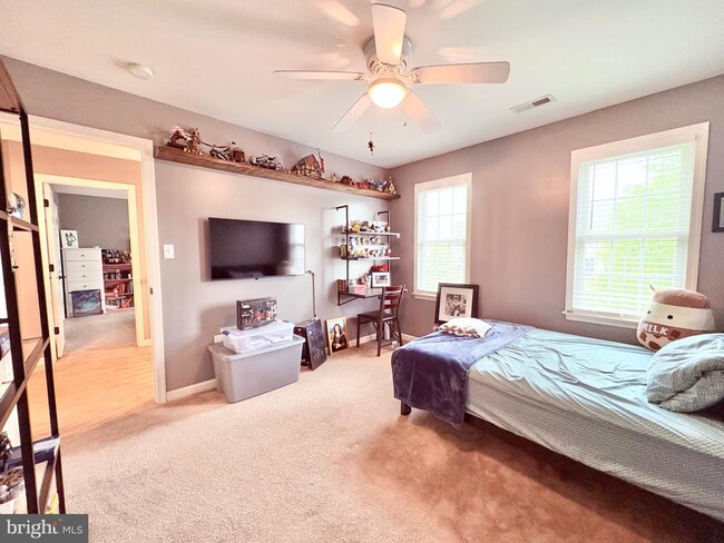 Building Photo - 39 Wild Rose Dr