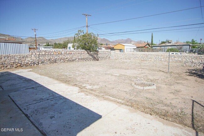 Building Photo - 3817 Thomason Ave