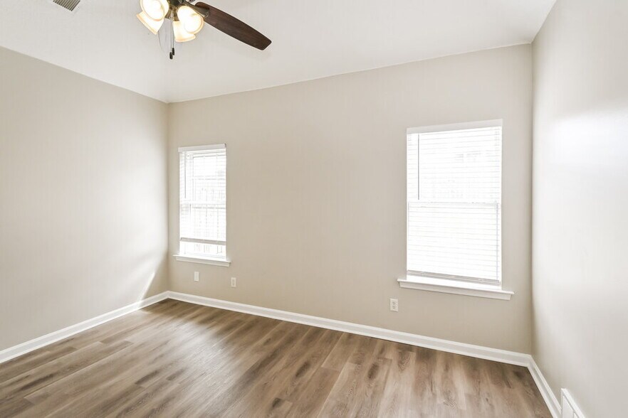 Building Photo - 7069 Millers Glen Way
