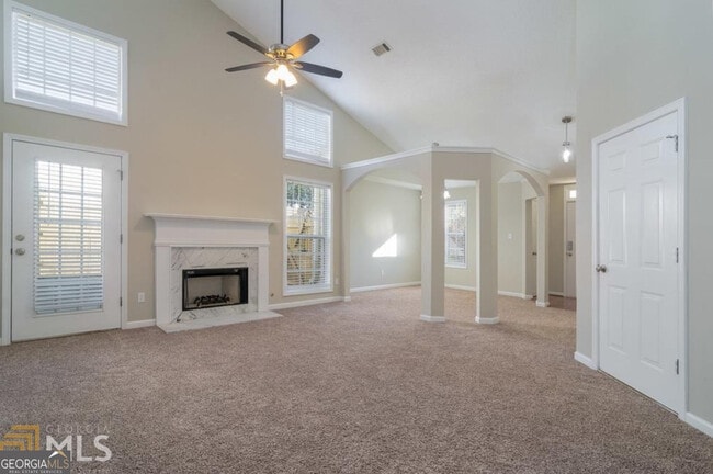 Building Photo - 145 Courtyard Dr